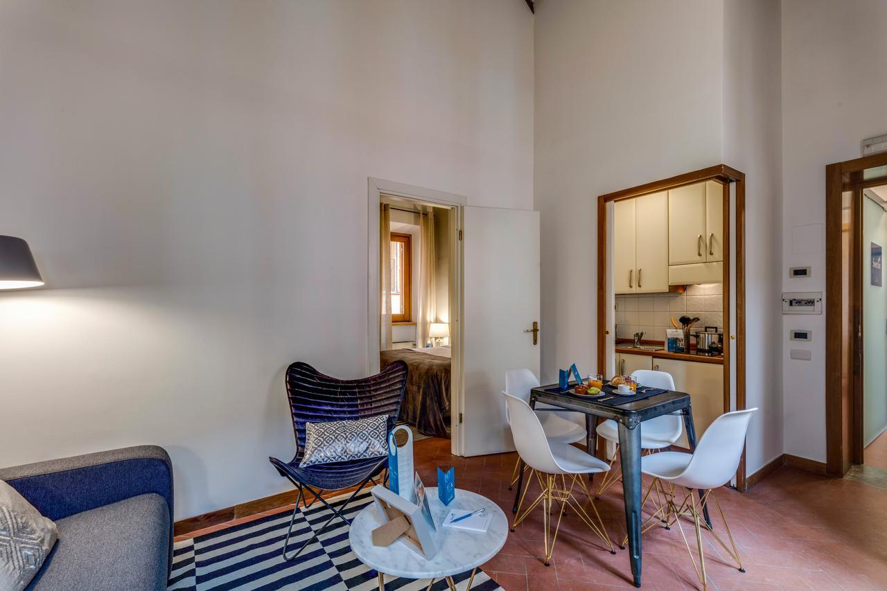 Sweet Via Dei Greci Apartment Rome