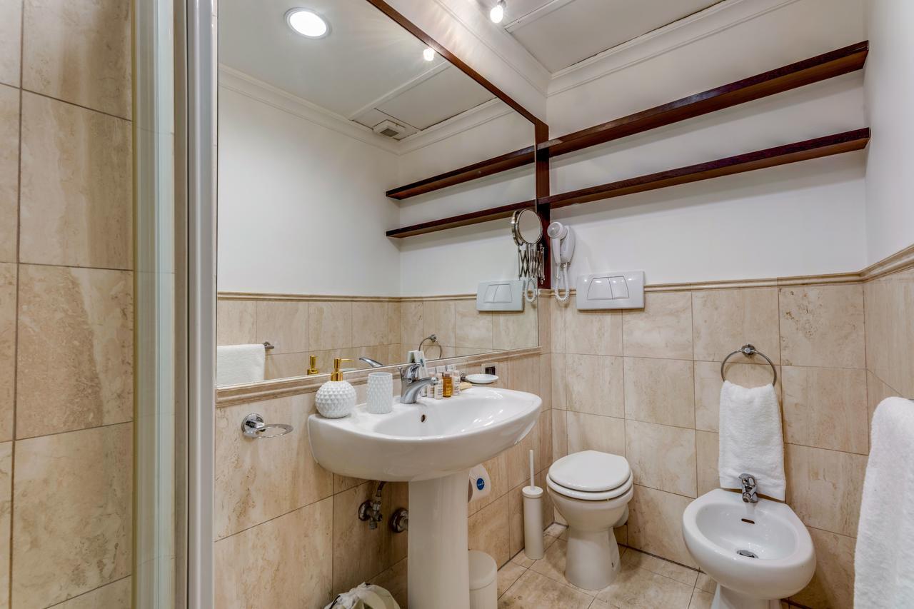Sweet Via Dei Greci Apartment *